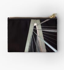 Suspension Studio Pouch