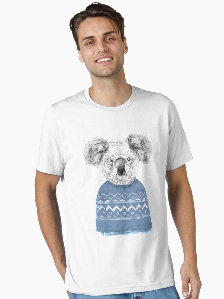 Aperçu 1 sur 7. T-shirt essentiel avec l'œuvre Koala d'hiver créée et vendue par soltib.