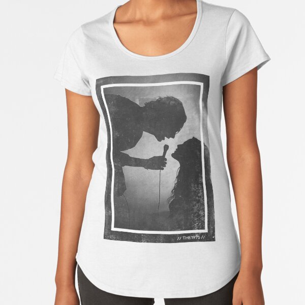 white shirt small collar