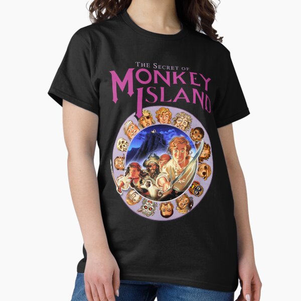Vista previa del artículo con la obra «Secret of Monkey Island - Logo y Pirate Codewheel - ¡Juego clásico de aventuras gráficas de apuntar y hacer clic en MS-DOS!», diseñado y vendido por RetroTeeStudio.
