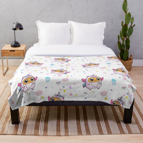 Aperçu de l'œuvre Licorne pelucheuse mignonne créée et vendue par hellolen.