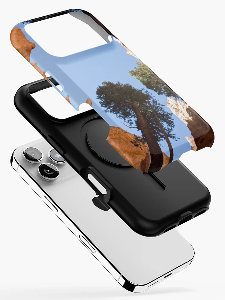 Imagen 2 de 4, Funda de iPhone con la obra Creciente, diseñada y vendida por The Studio Red.