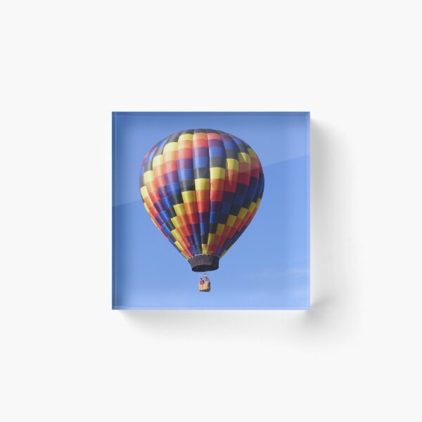 Artikelvorschau, Regenbogen Heißluftballon entworfen und verkauft von artbybutterfly.