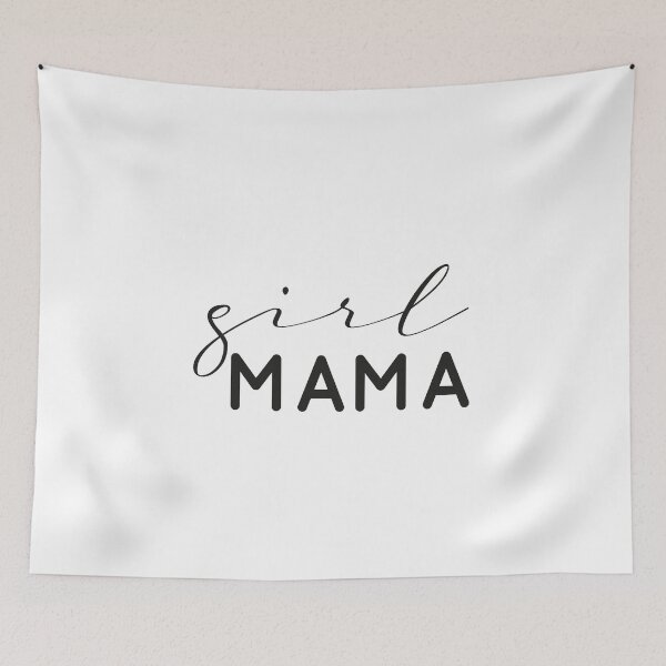 Aperçu de l'œuvre fille maman est 2023 fille maman pour être cadeaux nouvelle maman, maman de deux, fille maman, maman noire, dessins de maman, australie, maman, femme, famille assortie créée et vendue par RedArtsDesign.