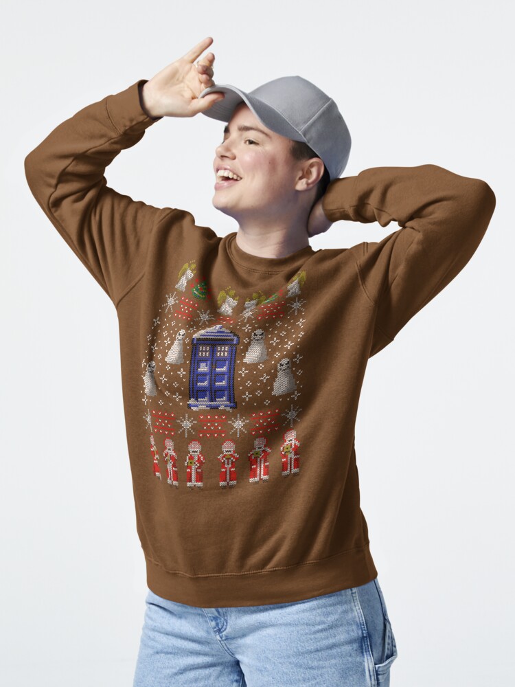Thumbnail 5 von 7, Pullover, Machen Sie sich bereit für die nächste Weihnachtsinvasion designt und verkauft von SilverettaArt.