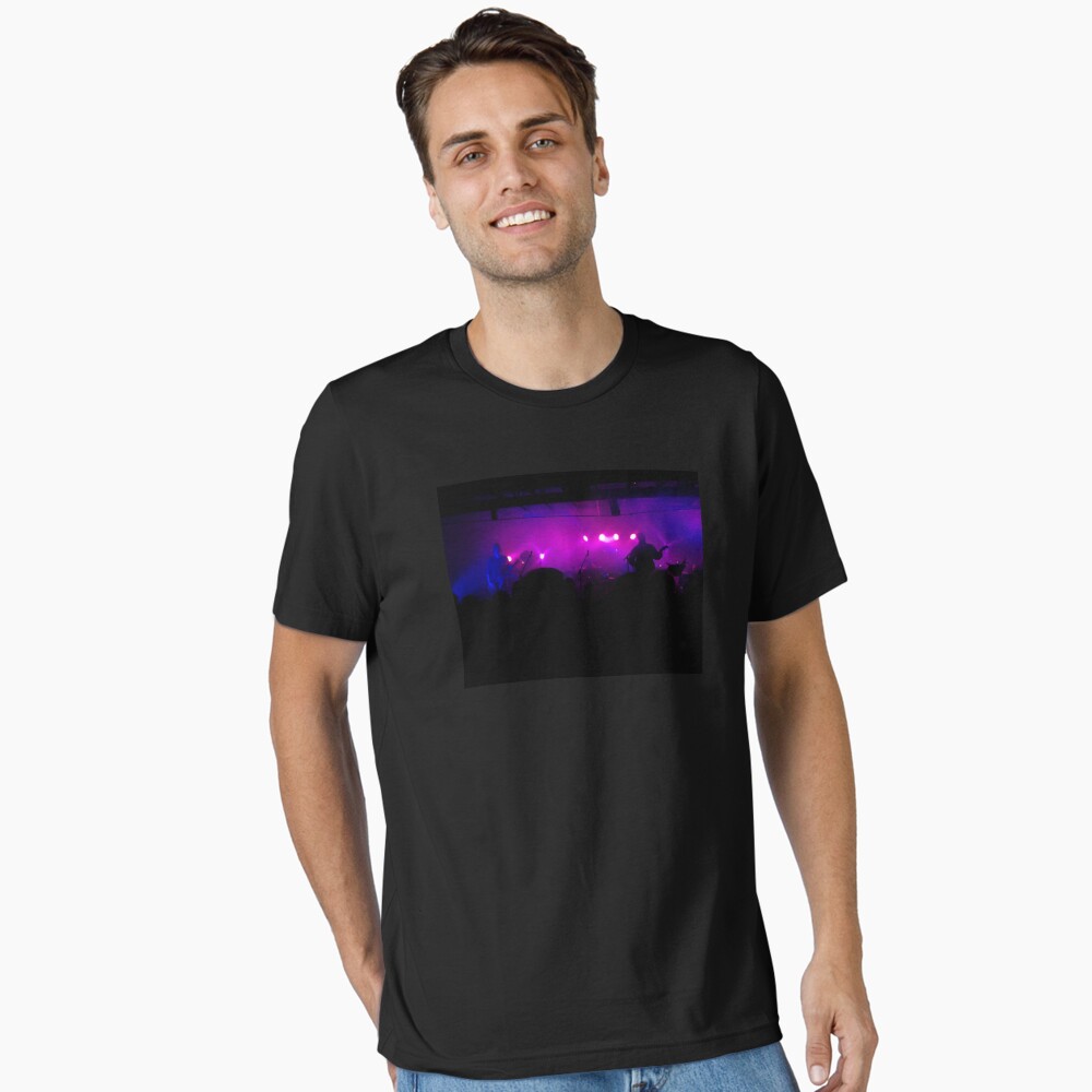 Artikel-Vorschau von Essential T-Shirt, designt und verkauft von iAmAnAstronaut-.