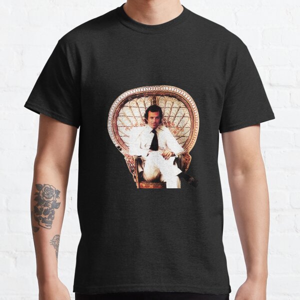 Day Gift for Special Julio Iglesias Retro Wave Essential T-Shirt