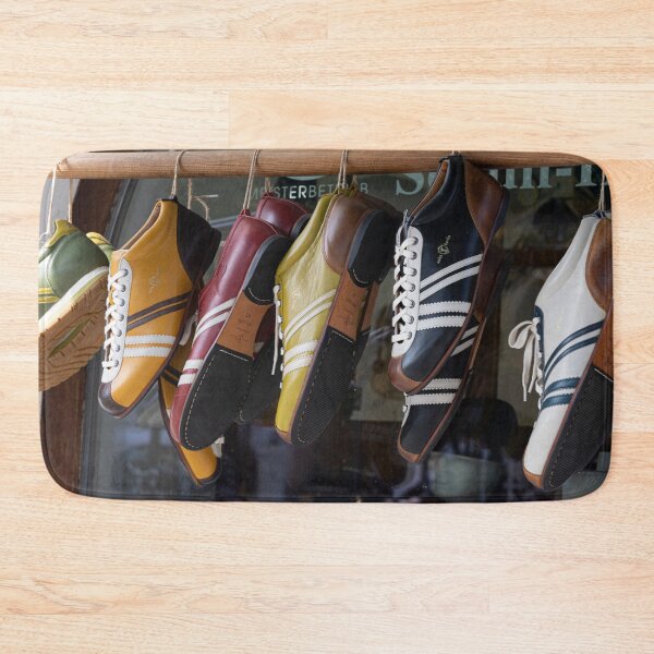 Aperçu de l'œuvre Chaussures de course créée et vendue par Marylou Badeaux.