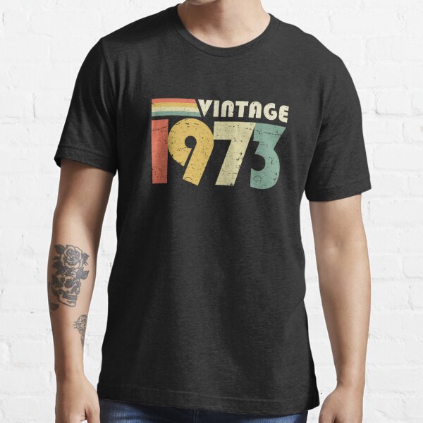 Vintage 1973, 50.o regalo de cumpleaños Diseño apenado Camiseta esencial