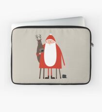 Santa and his reindeer / Weihnachtsmann mit Rentier Laptop Sleeve