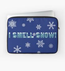 I smell snow! Laptop Sleeve