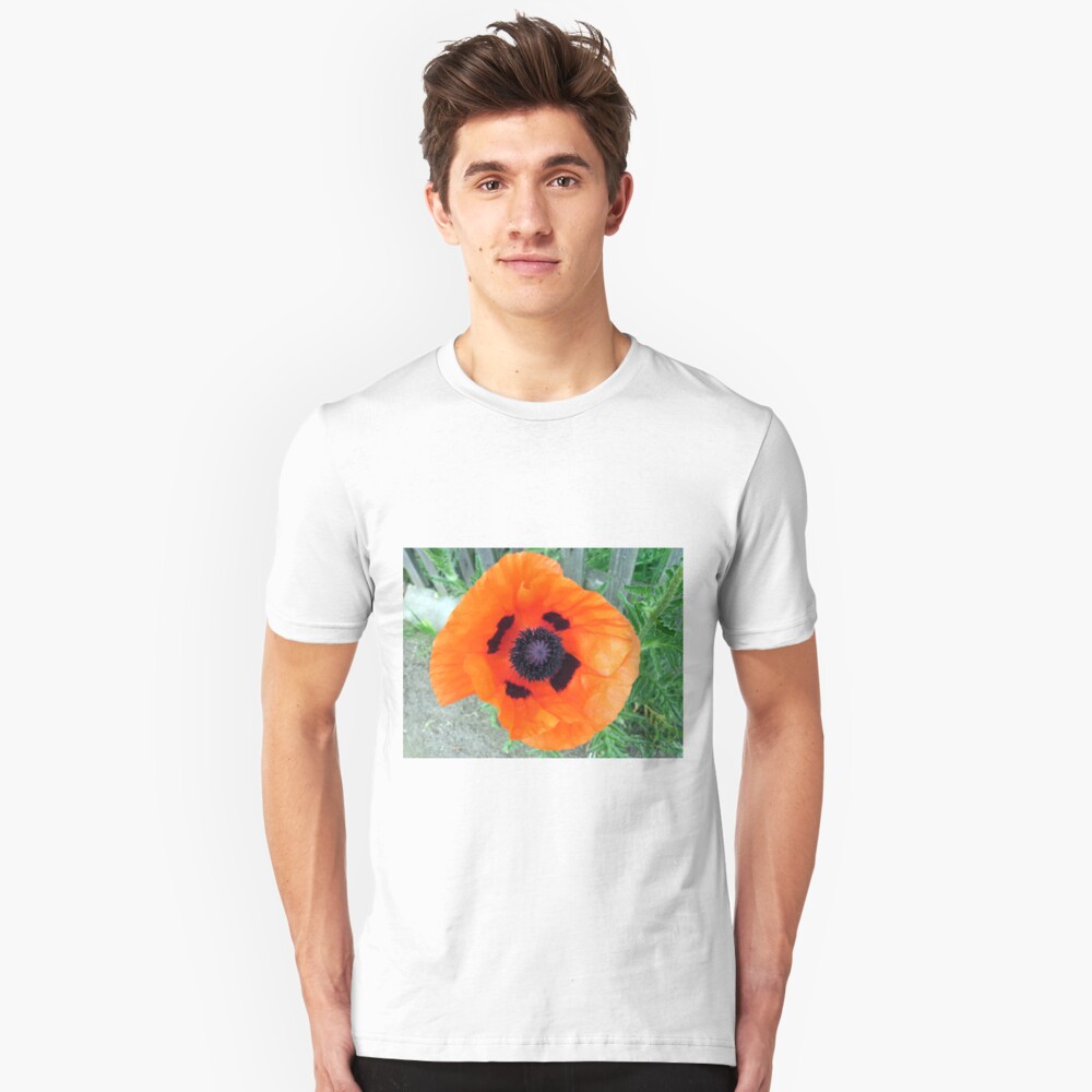 Große Mohn-Blüte Slim Fit T-Shirt