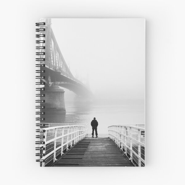 Artikelvorschau, Nebelige Aussicht in Budapest (BW) entworfen und verkauft von torobala.