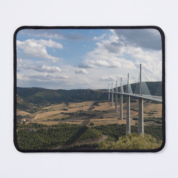Aperçu de l'œuvre Viaduc de Millau créée et vendue par kohlenjunge.