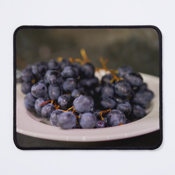 Artikelvorschau, grape berries entworfen und verkauft von IgorKovalenko.