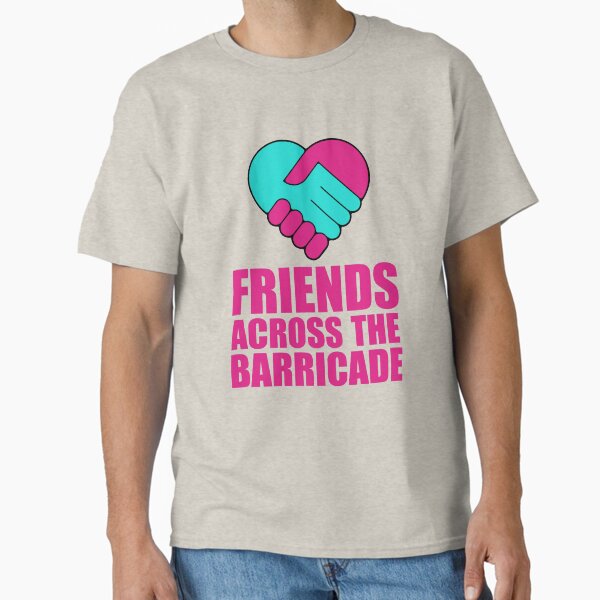 Vista previa del artículo con la obra «Amigos al otro lado de la barricada», diseñado y vendido por GodsFlagFandom.