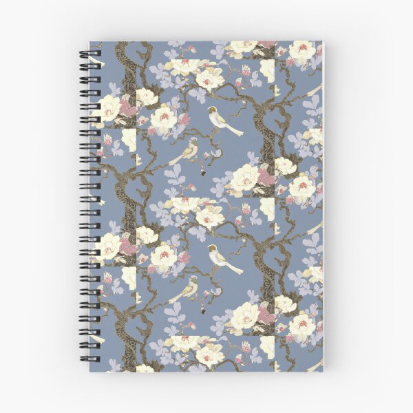 Artikelvorschau, Vögel und Baumblüte Chinoiserie Vintage-Muster blauer Hintergrund entworfen und verkauft von sanerevolution.
