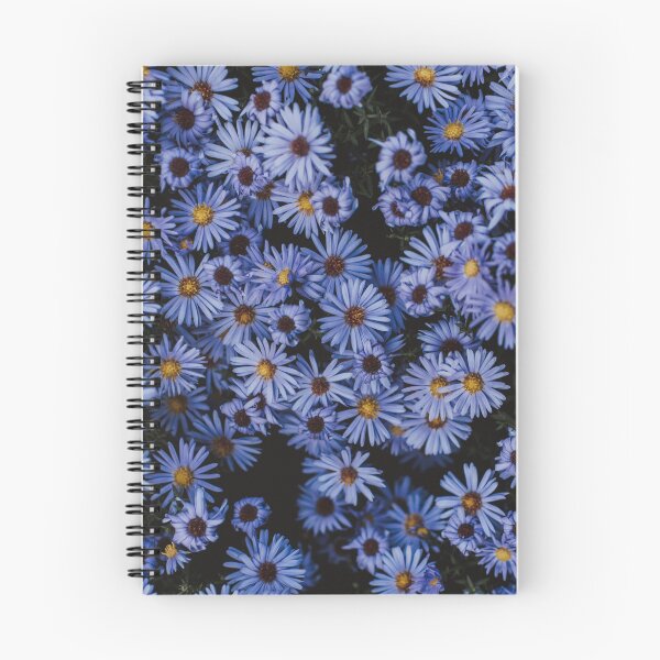 Aperçu de l'œuvre fleurs bleutées créée et vendue par thecreativerse.