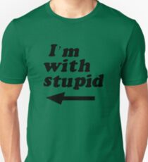 Camiseta unisex Estoy con estúpido - La mamá de Kenny