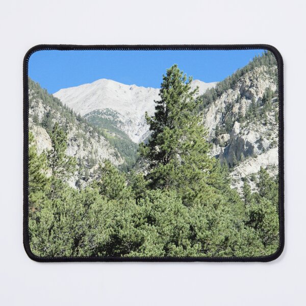 Artikelvorschau, Rocky-Mountains-Detail entworfen und verkauft von Kathleen Brant.