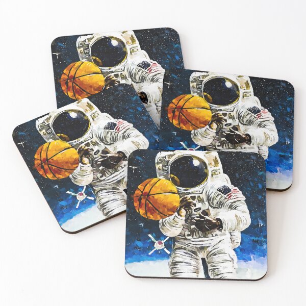 Aperçu de l'œuvre Un astronaute avec un ballon de basket créée et vendue par shrolts.