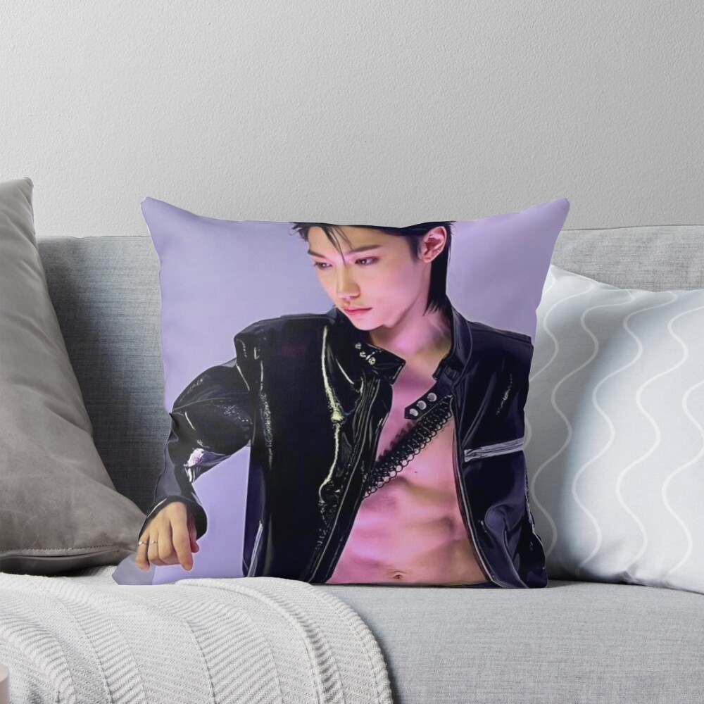 ur,throw_pillow_couch_small,