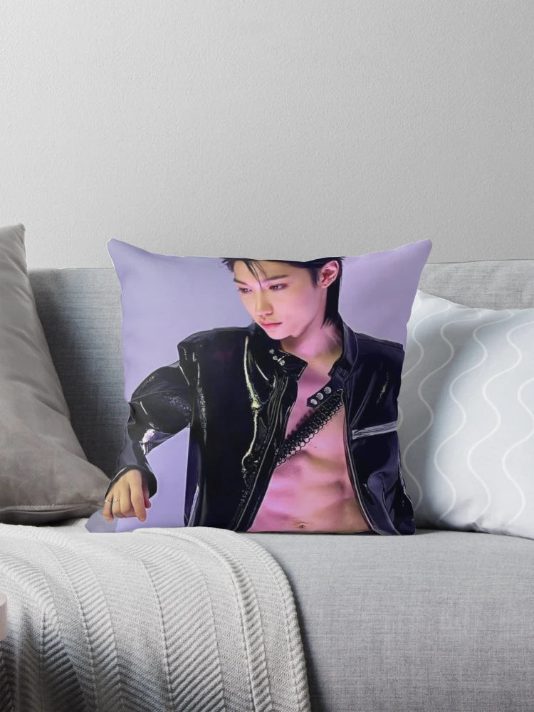 ur,throw_pillow_couch_small,