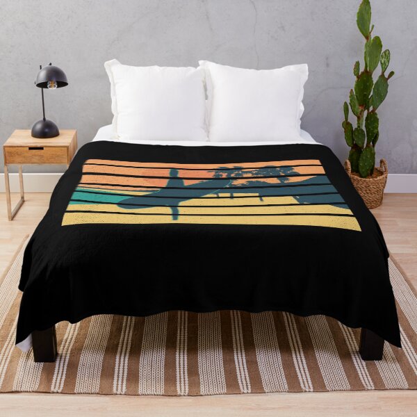 Artikelvorschau, Surfendes Retro Vintages für Surfer-surfende Surfbrett-Liebhaber Niedlicher surfender Sonnenuntergang entworfen und verkauft von Thecitiesstore.