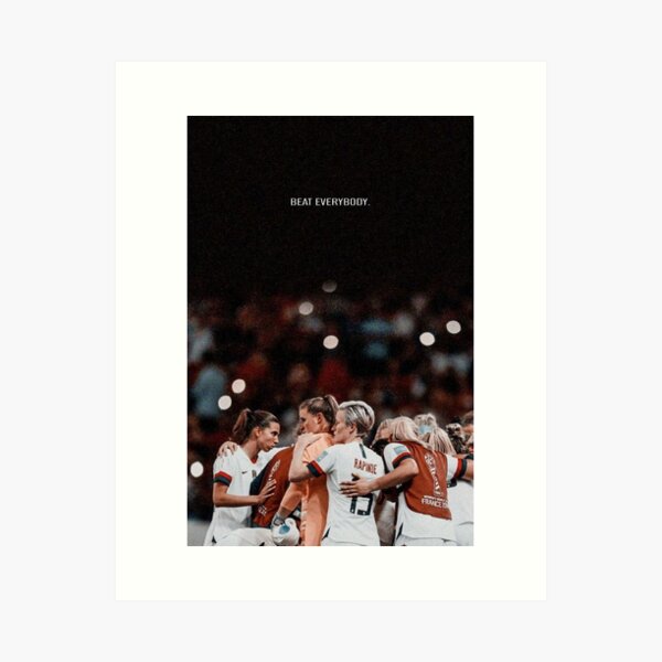 Vista previa del artículo con la obra «Copa Mundial de la USWNT "Gana a todos"», diseñado y vendido por Lucy-ll.