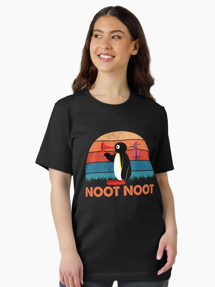 Imagen 1 de 7, Camiseta esencial con la obra Noot Noot Pingu - Retro Vintage Animal Lindo, diseñada y vendida por Boydesdo.