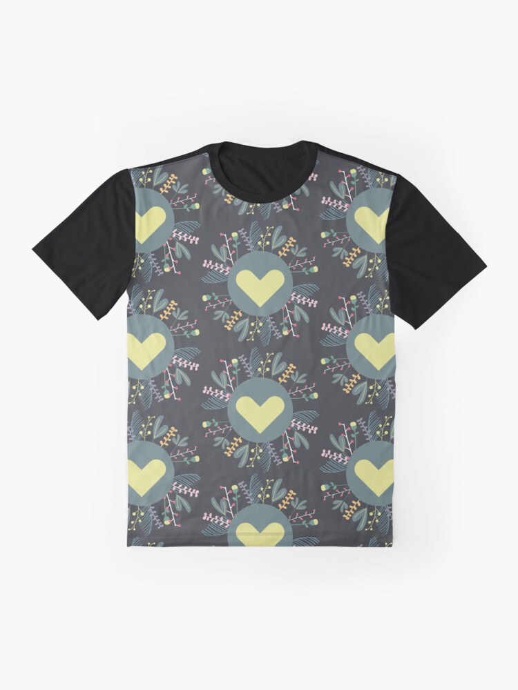 Imagen 4 de 5, Camiseta gráfica con la obra Corazón en explosión floral, diseñada y vendida por AnaidZahori.