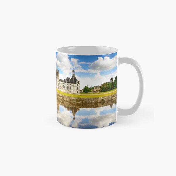 Chateau de Chambord, medieval french castle. Loire, France Classic Mug