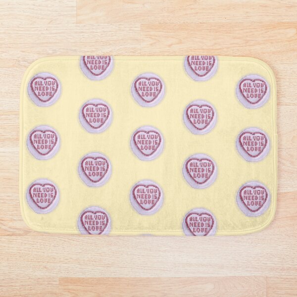 Aperçu de l'œuvre Retro Pixelated Love Hearts Candy | All You Need Is Love créée et vendue par 8BitTrip.