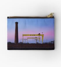 Titans Studio Pouch