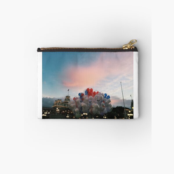 Aperçu de l'œuvre Ballons dans Cotton Candy Sky créée et vendue par MooDale.