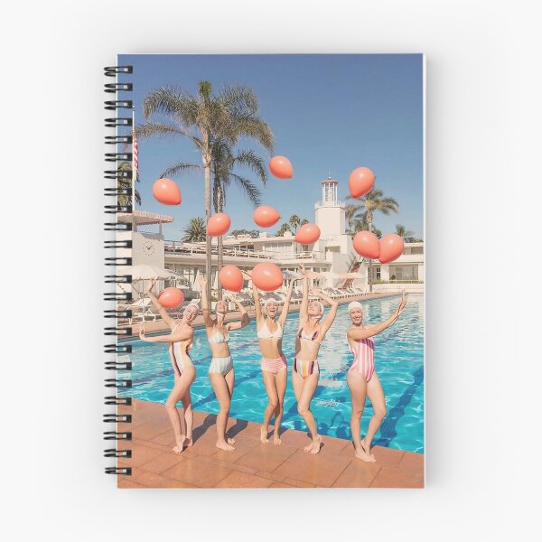 Aperçu de l'œuvre Hôtel Beverly Hills Imprimé Slim Aarons créée et vendue par leschgus8.