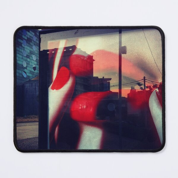 Item preview, red lips designed and sold by Claudio Pepper.