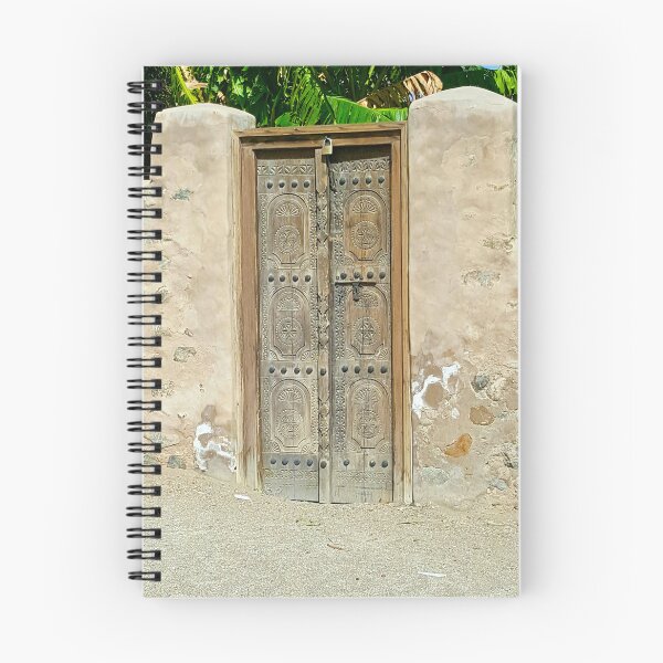 Aperçu de l'œuvre Porte en bois sculpté arabe créée et vendue par StudioNonoa.