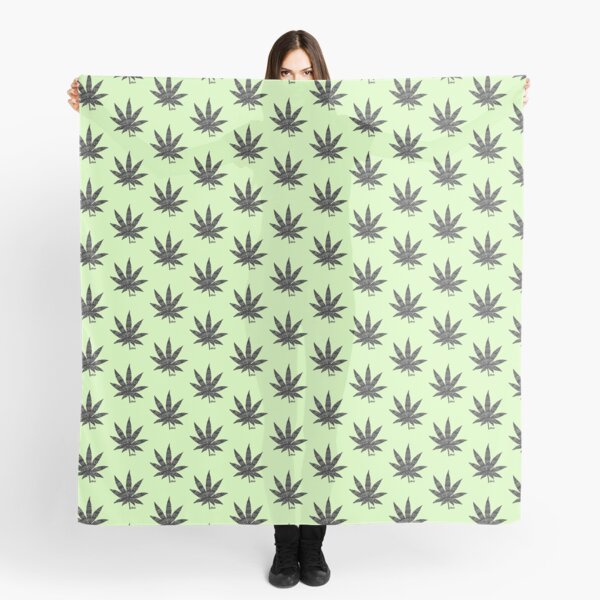 Chronic Leaf Scarf