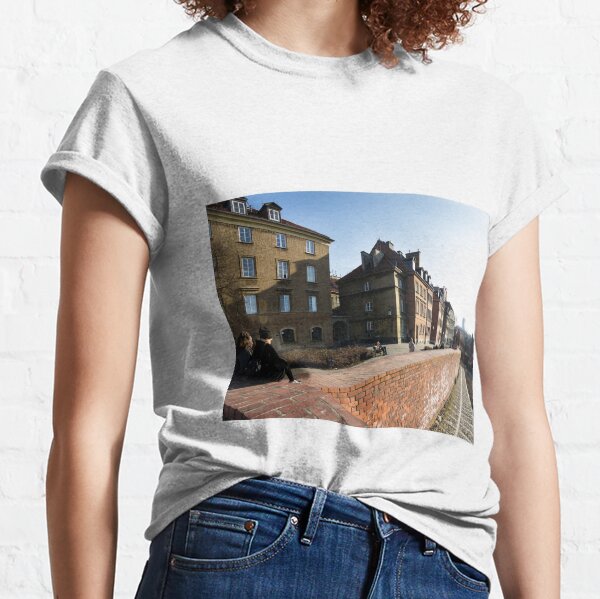 Looking toward the future - Warsaw Poland Classic T-Shirt