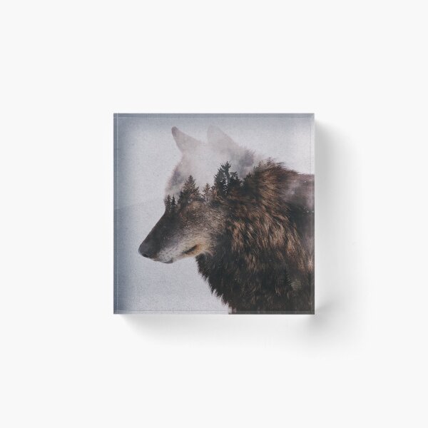 Wolf Acrylic Block