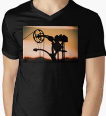 Bogen Silhouette. T-Shirt mit V-Ausschnitt für Männer