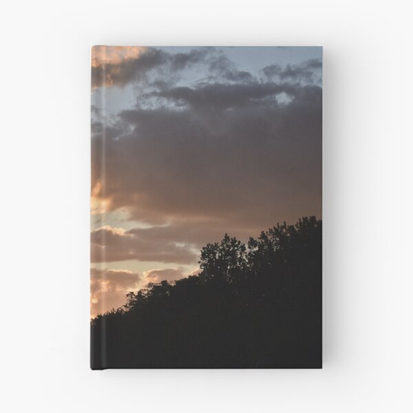 Artikelvorschau, Baumlinie-Silhouette entworfen und verkauft von athousandwordss.