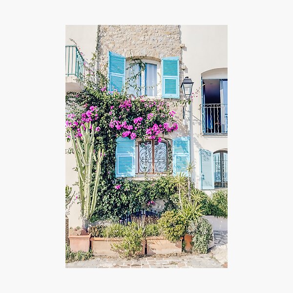 Aperçu de l'œuvre Affiche de la Côte d'Azur, Antibes City France Cote D'azur Art Print, Spring Blue Turquoise French House Fine Art Print, Provence Pink Flowers France Printable Art créée et vendue par radub85.