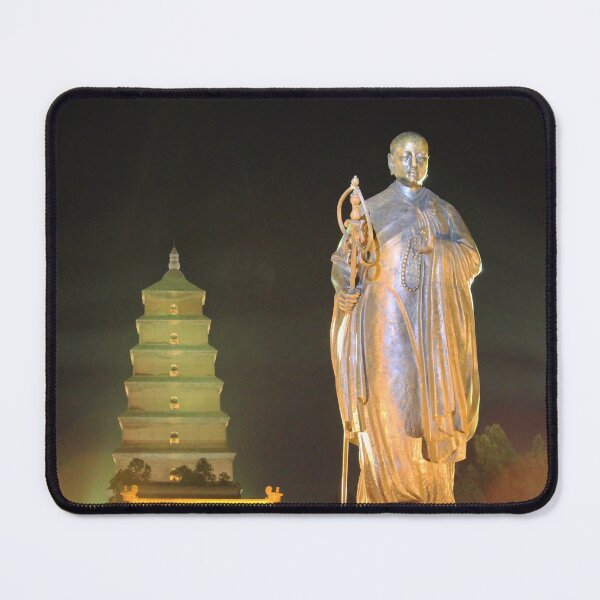 Artikelvorschau, Xi'an Giant Wild Goose Pagoda and Buddha Statue Night entworfen und verkauft von Thomas Halouva.