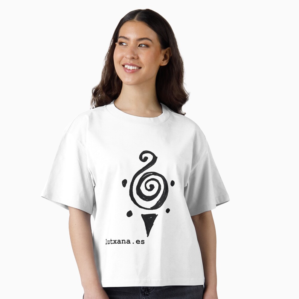 Vista previa del artículo con la obra «Camiseta holgada boxy», diseñado y vendido por lutxana.