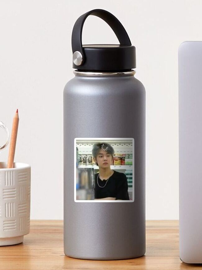 Thumbnail 1 von 3, Sticker, Yeonjun wird geladen designt und verkauft von MarTiny2000.