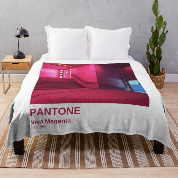 Artikelvorschau, Pantone Viva Magenta City-Ästhetik entworfen und verkauft von shimoda214.