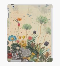 FANTASTIC BOTANICAL iPad Case/Skin