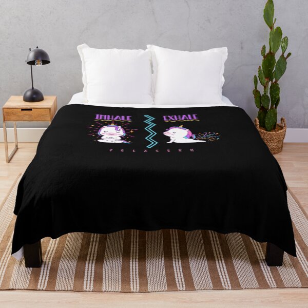 Artikelvorschau, Yoga Einhorn inhale and exhale entworfen und verkauft von Shirt-Expert.